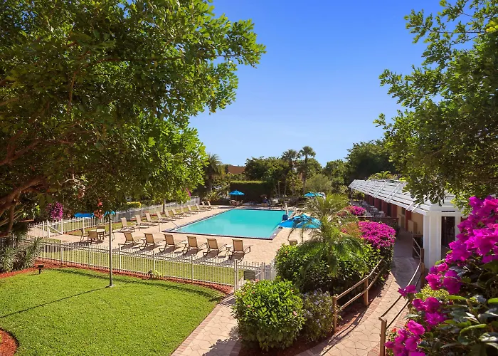 Collins Hotel Naples